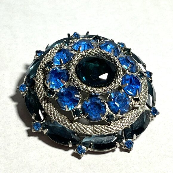 Vintage Delizza and Elster Tiered Blue Rhinestone and Mesh Brooch - Picture 1 of 7